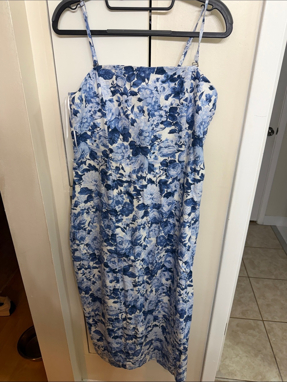 Abercrombie & Fitch Blue and White Floral Midi Dress